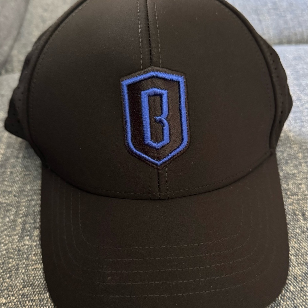 NWT Voboom men’s Black baseball Cap with Blue embroidered Logo adjustable strap